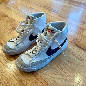 Nike Kids Blazer Mid ‘77, size 5 youth